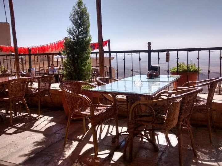 Mir Han Cafe Restoran