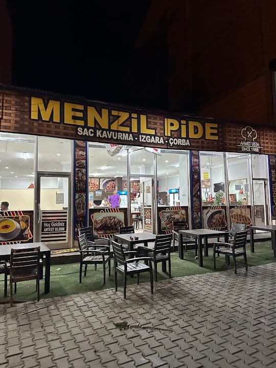 Meşhur Menzil Pide Saç Kavurma Salonu