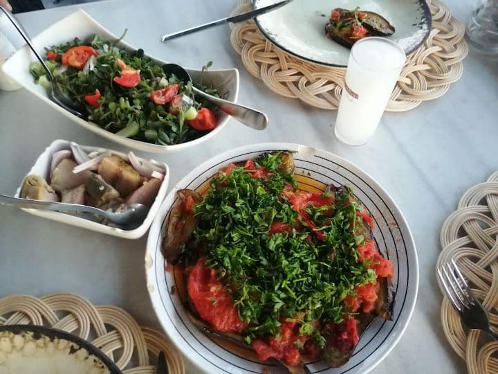 Assos Türkan Restoran - Ev Restoran Konseptimizde Siz Değerli Misafirlerimizi Ağırlamaktan Mutluluk Duyarız