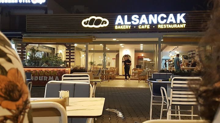 Küçükkuyu Liman
