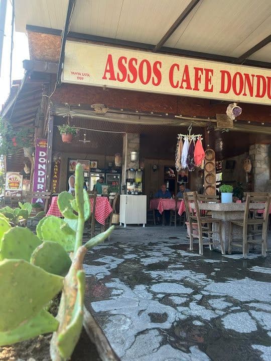 Meşhur Assos Dondurması Yahya Usta İmalat Ve Satış Noktası Taş Kahve