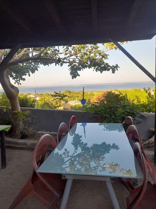 Enez Flamingo Kahvaltı & Cafe - Eşsiz Deniz, Göl, Ada Ve Enez Manzaralı