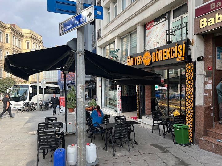 Cağaloğlu Meşhur Sarıyer Börekçisi