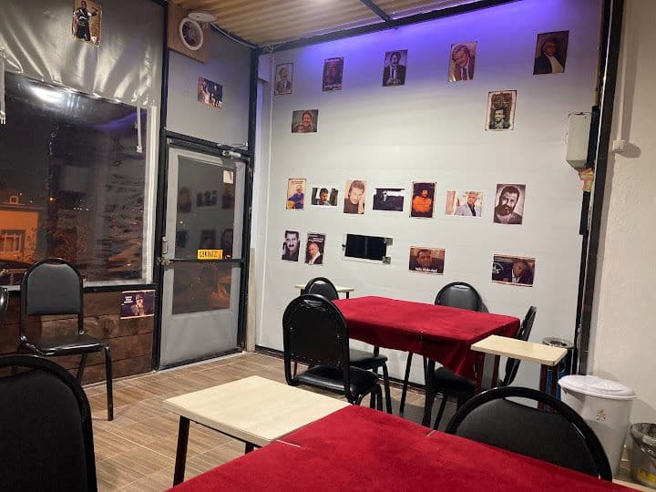 Gelenler Kıraathanesi