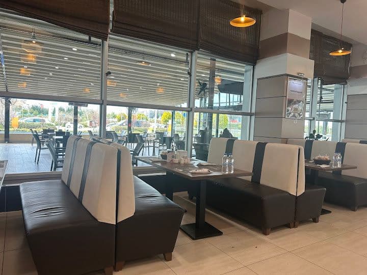 Safahat Restoran